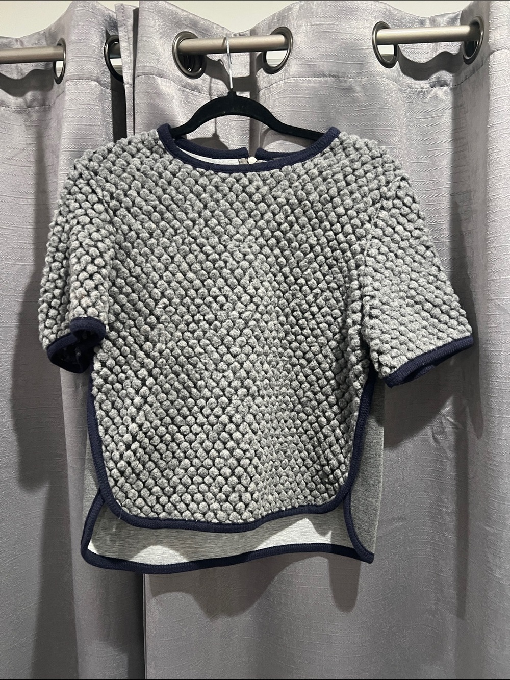 Gracia Gray Textured Short Sleeve Pullover with Navy Trim